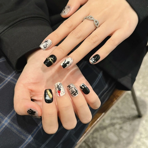 Handmade Dark Chinese Myth Style Press On Nails With Golden Hoop Metal Decor 3D Calligraphy Art For Women False Nails