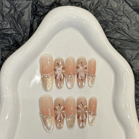 Handgefertigte Künstliche Fingernägel Feuerwerkmuster Nude Verlauf Mandelform Katzenaugen Strass Nägel Für Damen Nagelkunst