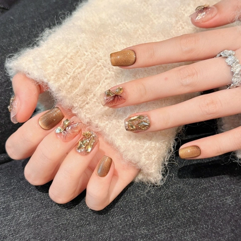 Herfst Vlinder Handgemaakte Press-on Nagels Kattenoog Goud Nude Gradiënt Strass Elegante Kunstnagels Voor Dames