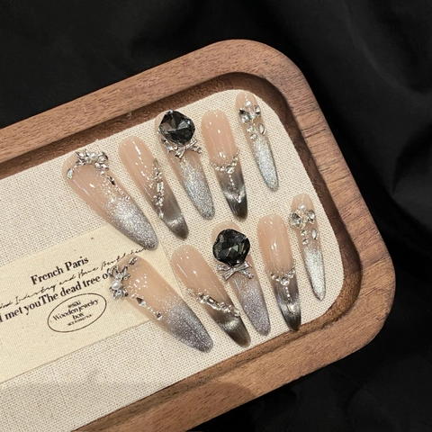 Luxury Handmade Stiletto Press-on Nails Silver Gray Cat Eye Gradient With Rhinestone Artificial Pearl Bow Decoration