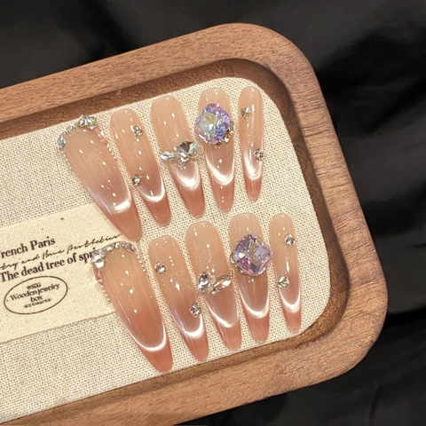 French Cat Eye Press On Nails Nude Gradient Luxury Rhinestone Artificial Gem Long Almond Stiletto Fake Nails For Women Jewelry