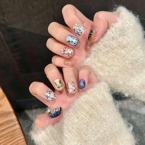 Faux Ongles à Presser Chat Égyptien Fait Main Paillettes Bleues Feuille d'Or Paillettes Dessin Animé Peint Faux Ongles Femme