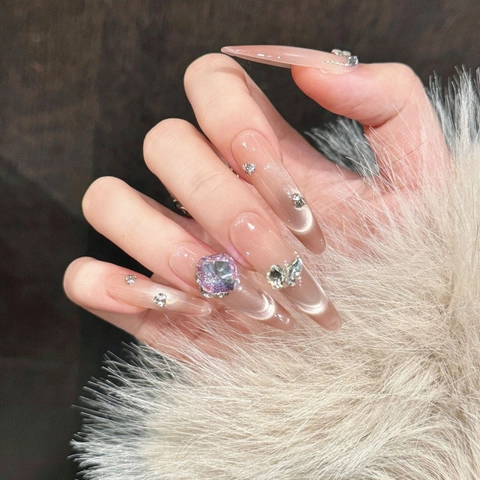French Cat Eye Press On Nails Nude Gradient Luxury Rhinestone Artificial Gem Long Almond Stiletto Fake Nails For Women Jewelry