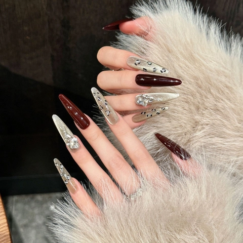 Handmade Long Stiletto Press On Nails Wine Red Champagne Leopard Print Rhinestone Inlaid French Luxury Artificial Nails