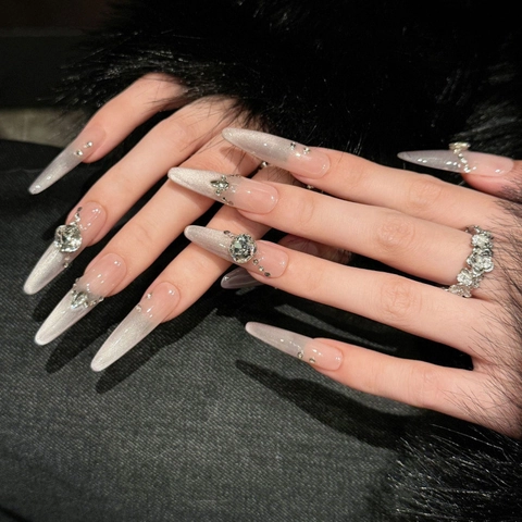 Uñas Postizas Elegantes Rosa Ojo de Gato Stiletto Largo Degradado Diamantes de Imitación Uñas Falsas Manicura Exquisita Mujer Fiesta