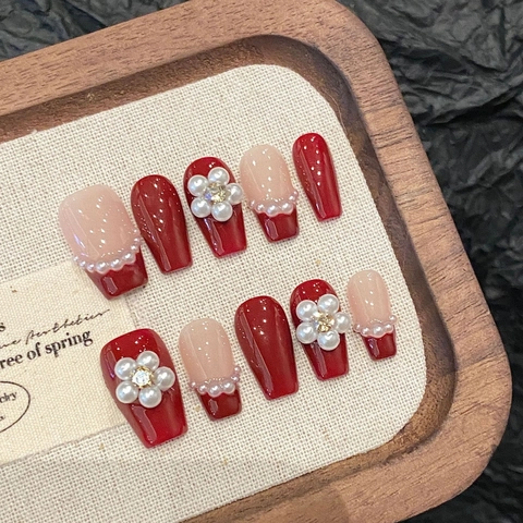 Uñas Postizas Francesas Color Rojo Vino Nude Con Flores de Perlas Artificiales Diamantes de Imitación Kit de Uñas Elegantes Retro para Mujer