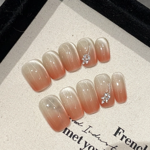 Unghie Finte Fatte a Mano Sfumate Rosa Arancio Effetto Occhio di Gatto Con Decorazione in Strass Elegante Nude Trasparente Ghiaccio per Donna Festa Quotidiana