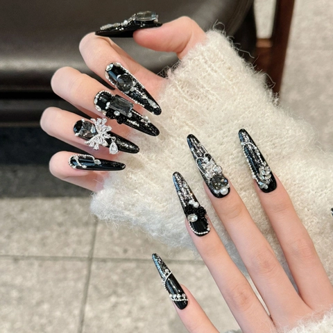 Uñas Postizas Hechas a Mano de Lujo Oscuro Negras Estilete Circonia Strass Mariposa 3D Rosa Gótica Uñas Largas