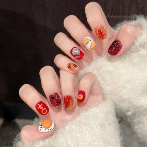 Unghie Finte Fatte a Mano Motivo Arancio 3D Rosso Arancio Bianco Tondo Corto Celebrazione Capodanno per Donna Unghie Moda