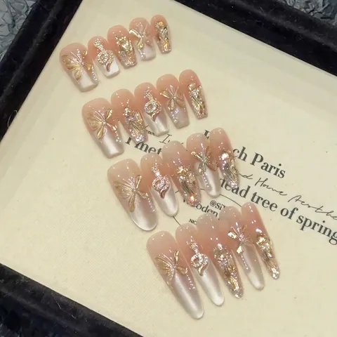 Unghie a Pressione di Lusso Fatte a Mano Decorazione 3D Farfalla Serpente in Lega Effetto Occhio di Gatto Strass Perle Artificiali