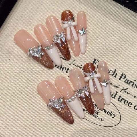 Uñas Postizas a Presión Francesas Hechas a Mano Diseño Lazo Mariposa Elegante Marrón Stiletto Con Perlas Artificiales Diamantes
