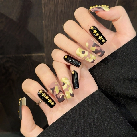 Handgemaakte Lang Vierkante Kunstnagels Camouflagepatroon Zwart Goud Ster Decoratie Herbruikbare Valse Nagels Voor Dames Sieraden