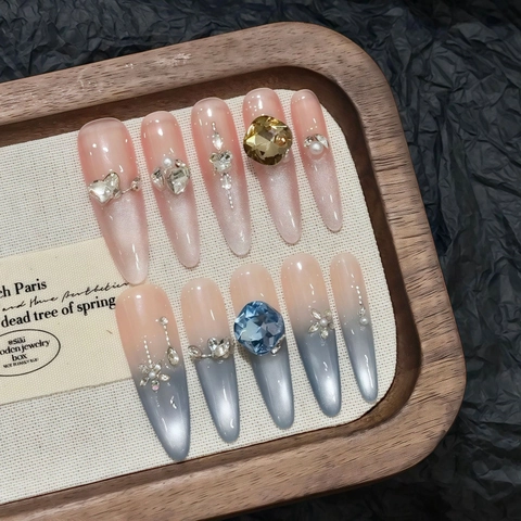 Unghie Finte da Incollare Fatte a Mano Sfumatura Rosa Blu Occhio di Gatto Con Strass e Perla Artificiale Stiletto Lunghe per Donna