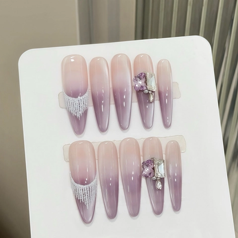 Uñas Postizas Hechas a Mano Degradado Morado Taro Ojo de Gato Mariposa Strass Stiletto Extra Largas para Mujer