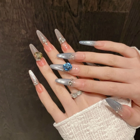 Unghie Finte da Incollare Fatte a Mano Sfumatura Rosa Blu Occhio di Gatto Con Strass e Perla Artificiale Stiletto Lunghe per Donna