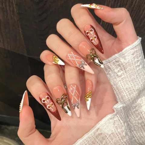 Vintage Lange Stiletto Künstliche Nägel Rote Schleife Perle Dekor 3D Handgefertigte Falsche Nägel Set Für Damen Luxus Nail Art