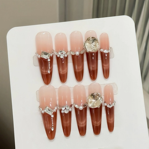Handgemaakte Bruine Ombre Kattenoog Kunstnagels Met Strass Kunstparel Voor Vrouwen Lange Amandel Franse Nagels