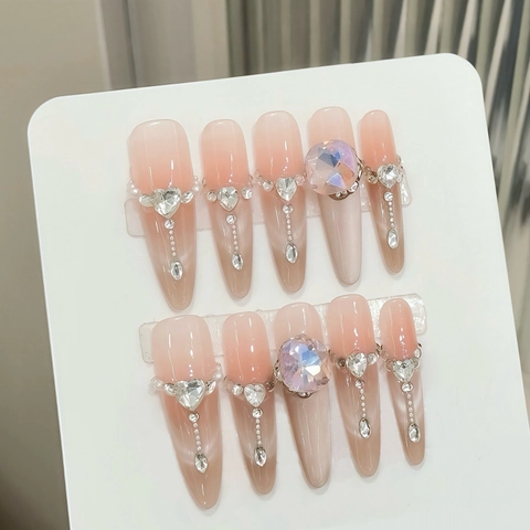 Luxe Handgemaakte Lange Amandel Kattenoog Druk Op Nagels Verloop Nude Roze Hart Strass Kunstparel Dames Nagels