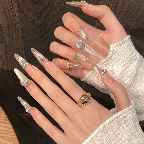 Luxe Handgemaakte Lange Amandel Kattenoog Druk Op Nagels Verloop Nude Roze Hart Strass Kunstparel Dames Nagels