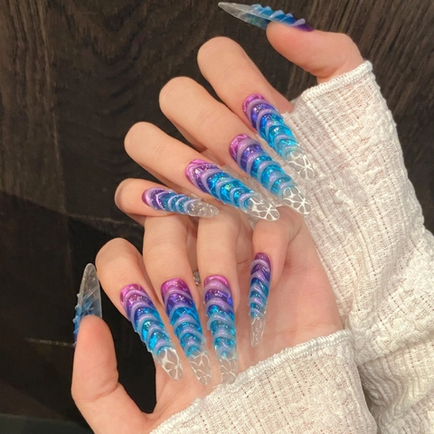 Handgefertigt Blau Lila Farbverlauf 3D Spirale Textur Lange Stiletto Künstliche Fingernägel Sternenhimmel Luxus Damen Schmuck