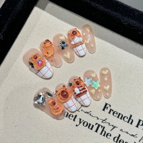 Faux Ongles à Coller Dessin Animé Mignon Capybara Faits à la Main Style Long Ovale Motif Plaid Ongles en Résine pour Étudiantes Filles Décoration Quotidienne