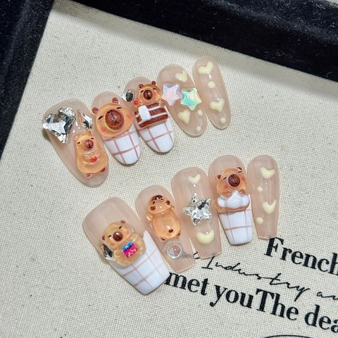 Orecchini Fatti a Mano Carino Cartone Animato Orso Capibara Unghie Finte Forma Coffin Ovale Rilievo Strass Unghie Decorative Donna