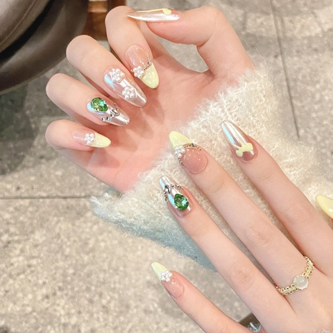 Uñas Postizas Hechas a Mano Amarillo Lazo Perla Artificial Verde Esmeralda Strass Almendra Cuadrado Corto Uñas para Mujer Joyería