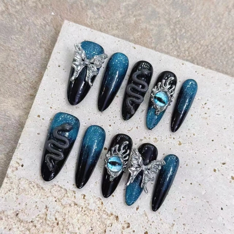 Uñas Postizas de Presión Hechas a Mano Gótico Verde Oscuro Ojo de Gato Con Dijes 3D Serpiente Mariposa Plata Stiletto Largas