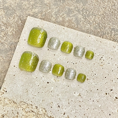 Unghie Finte Per Piedi Fatte A Mano Effetto Occhio Di Gatto Verde Oliva Argento Brillantini Resina Per Bellezza Donna