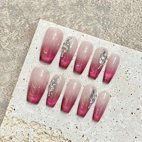 Unghie Finte da Applicare Fatte a Mano Rosa Occhio di Gatto Sfumate Lunghe Coffin Con Strass Eleganti Riutilizzabili Donna Festa