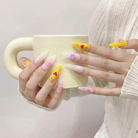Uñas Postizas de Almendra Larga Hechas a Mano Degradado Amarillo Púrpura Con Diseño 3D Piruleta Corazón Estrella Dulce Strass