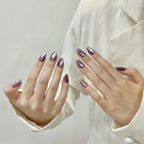 Handgefertigte Traubenlila Katzenaugen Drucknägel Eisig Schimmernde Magnetische Ovale Falsche Nägel Für Damen Elegante Maniküre Dekoration