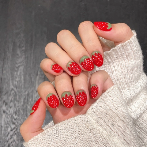 Unghie Finte 3D a Fragola Fatte a Mano Sfumate Rosso Occhio di Gatto Dolci Corte Ovali per Donna Quotidiane Decorative