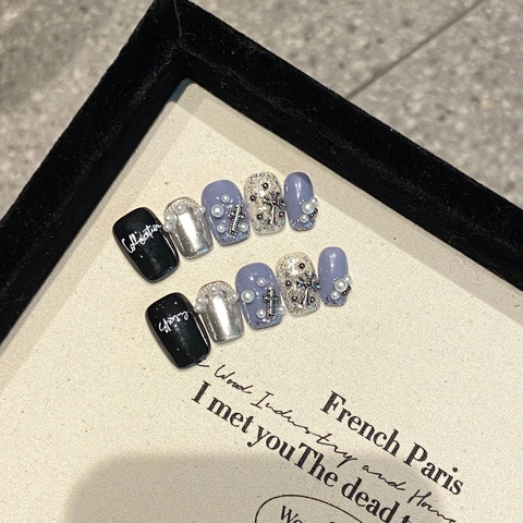 Barock Stil Handgefertigte Aufdrückbare Nägel Mit Kreuz Künstliche Perlen Dekor Silber Spiegel Blau Quadratisch Rund Falsche Nägel Für Damen Elegante Party Nagelkunst
