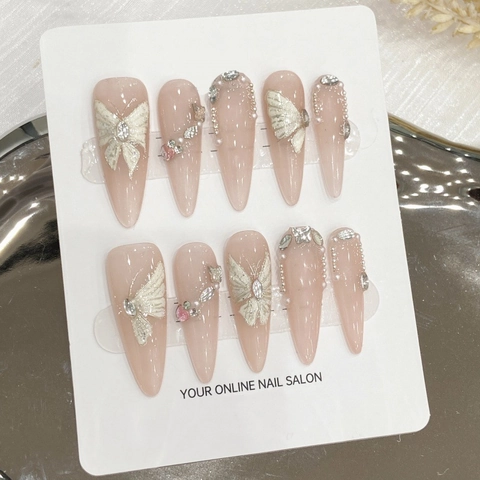 Handgefertigte Aufklebbare Nägel Mit 3D Schmetterling Künstliche Perle Strass Luxus Mandelform Rosa Verlauf Französische Künstliche Nägel