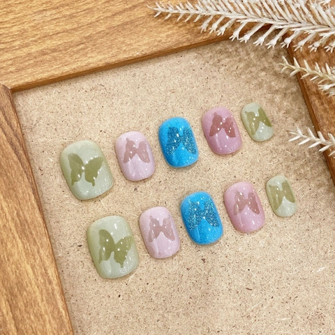 Unghie Finte da Incollare Fatte a Mano Farfalla Aurora Corte Quadrate Tonde Ovali Set Multicolore Lucide per Donna