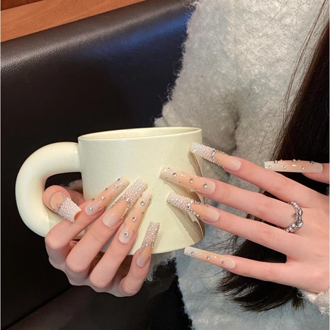 Faux Ongles à Presser Faits à la Main Dégradé Rose Papillon Forme Cercueil Long avec Décoration Perle Artificielle Strass Femme