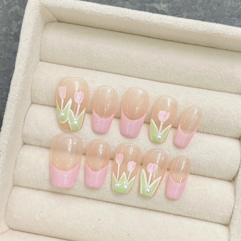 Unghie Finte A Pressione Fatte A Mano Tulipano Patch Francese Rosa Nude Perla Artificiale Unghie Rimovibili Da Donna