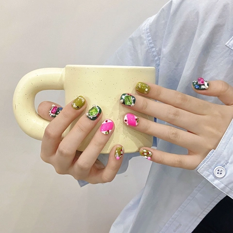 Set Unghie Finte a Pressione Fatte a Mano Rosa Verde Farfalla Strass Künstliche Perle Decorazione Unghie Artificiali Quadrate Rotonde Corte per Donna