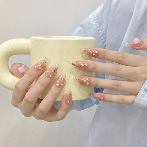 Handgemachte Dreamy Mermaid Künstliche Fingernägel Set Nude Pink Mandelform 3D Schmetterling Herz Kunstperle Strass Fingernägel
