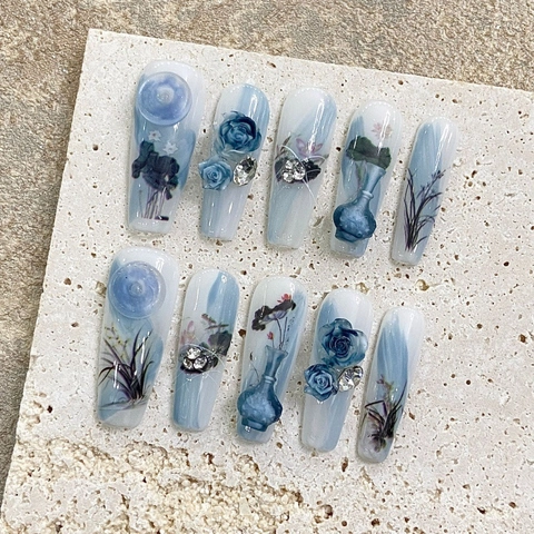 Handgefertigte Künstliche Fingernägel Blau Farbverlauf Mit 3D Rose Strass Lange Sargform Kunstnägel Für Damen