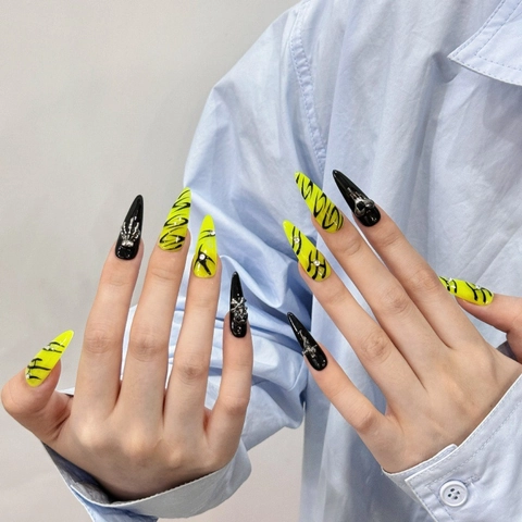 Handmade Gothic Stiletto Press On Nails Neon Green Black Skeleton Hand 3D Metal Charms Rhinestone Punk Fake Nails For Women