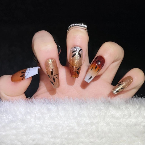 New Chinese Style Handmade Press-on Nails Autumn Maple Leaf Gradient Orange Brown Long Coffin Fake Nails With Glitter For Women