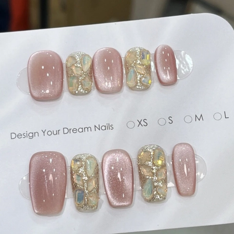 Handmade Pink Cat Eye Press On Nails Gentle White Glitter Rhinestone Short Trapeze Fake Nails For Women Daily Party Manicure