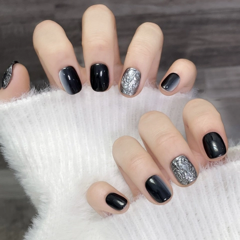 Unghie Finte Fatte a Mano Con Rilievo Metallico Francese Decorazione con Strass Verde Nero Sfumato Unghie Corte Squadrate Rotonde