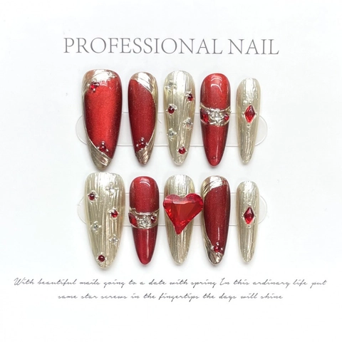 Set Unghie Finte da Applicare Fatto a Mano Lusso Rosso Oro Strass 3D Fiocco Danza del Leone Cuore Unghie Festive per Donna Festa Matrimonio