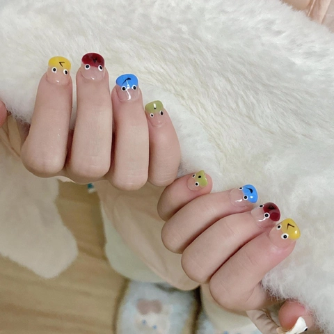 Unghie Finte per Bambini Stile Occhio di Cartone Animato Tondo Corto Riutilizzabili Decorazione Unghie Bambini