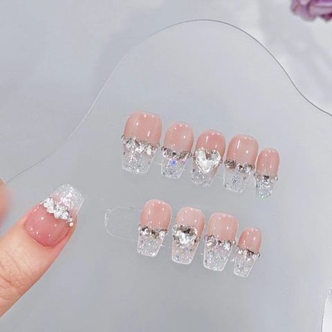 Unghie Finte a Pressione Fatte a Mano Rosa Nude Sfumatura Glitter Argento Cuore Strass Lussuose Unghie a Bara
