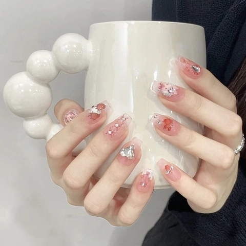 Set de Uñas Postizas de Presión Rosa Dulce Hecho a Mano Con Decoraciones 3D Fresa Lazo Strass Uñas Francesas Degradadas