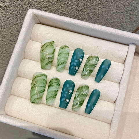 Unghie a Pressione in Marmo Verde Fatte a Mano Unghie Finte Lunghe a Bara Con Decoro Floreale Künstliche Perle Elegante Manicure Donna